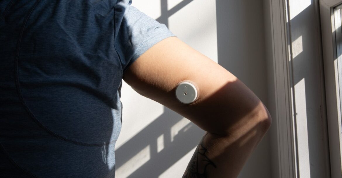 268422 Victoria CGM continuous Glucose Monitor AKrales